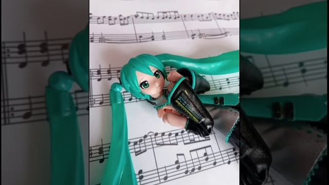 Change the base photos. (Hatsune Miku figma 200) смотреть онлайн