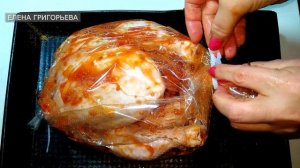 Как приготовить курицу в духовке в рукаве целиком. Рецепт ужина из самых простых продуктов.
