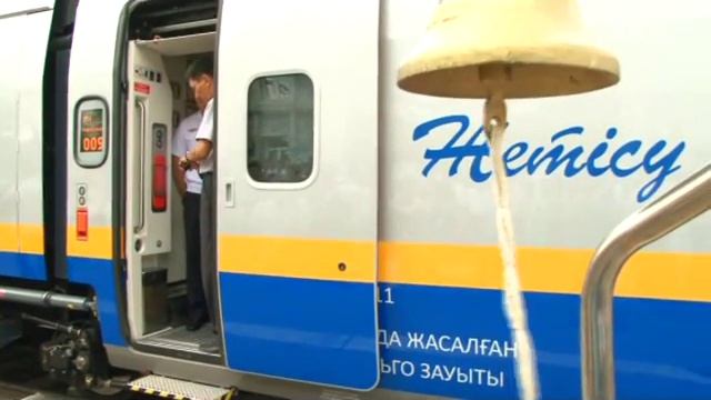 Ролик. Скорый поезд Алматы - Петропавловск.wmv смотреть онлайн