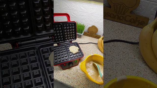 НЕ ВЫКИДЫВАЙ ПЕРЕСПЕЛЫЕ БАНАНЫ!!! БАНАНОВЫЕ ВАФЛИ🍌🧇 #вафли #рецептвафель #вафлибанановые #еда