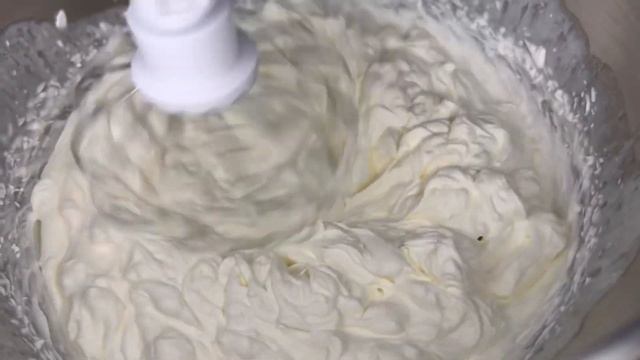 Пирожные ‘’Павлова’’. Самый потрясающий нежнейший десерт. смотреть онлайн