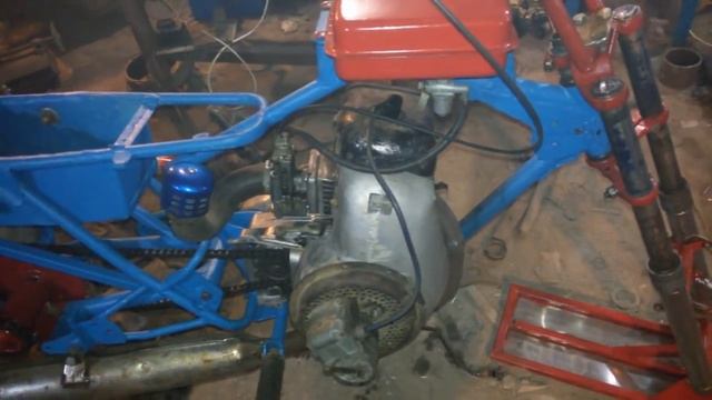 Простой снегоход каракат своими руками 10.Двигатель. смотреть онлайн