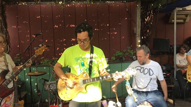 75 Dollar Bill Live at Union Pool in Brooklyn смотреть онлайн