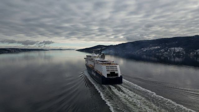 M/S Color Fantasy in Oslo fjord🇳🇴⎜DJI Mini 3 Pro⎜4K смотреть онлайн