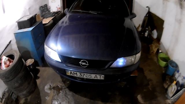 Проверка датчика коленвала Opel vectra b omega b x20xev смотреть онлайн