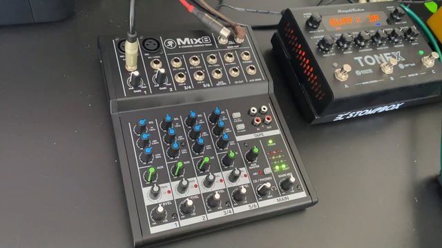Mackie MIX8 смотреть онлайн