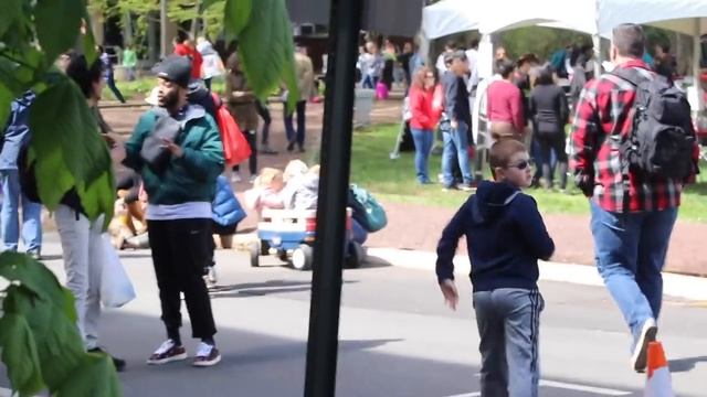 SPOILING AVENGERS ENDGAME TO RANDOM PEOPLE PRANK!! (THEY DID NOT LIKE THIS) смотреть онлайн