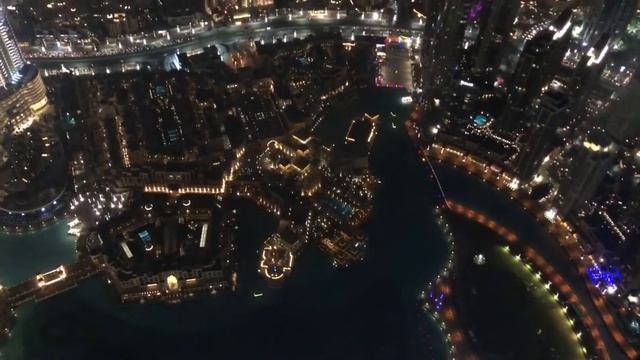 Закат с самого высокого здания в мире Бурдж Халифа, Дубай смотреть онлайн