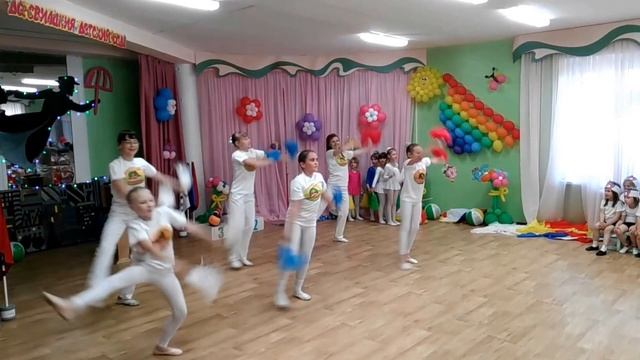 Танец для детей. Танец с флагами смотреть онлайн