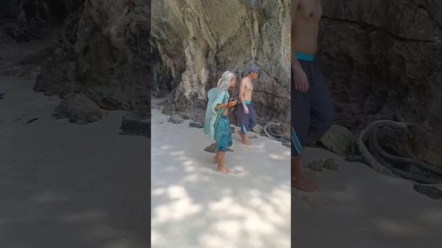 Легко ли работать фотографом в компании Дольче Вита смотреть онлайн