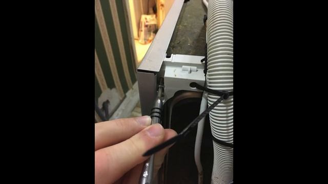 Miele G1222 F70 | Отошёл патрубок смотреть онлайн