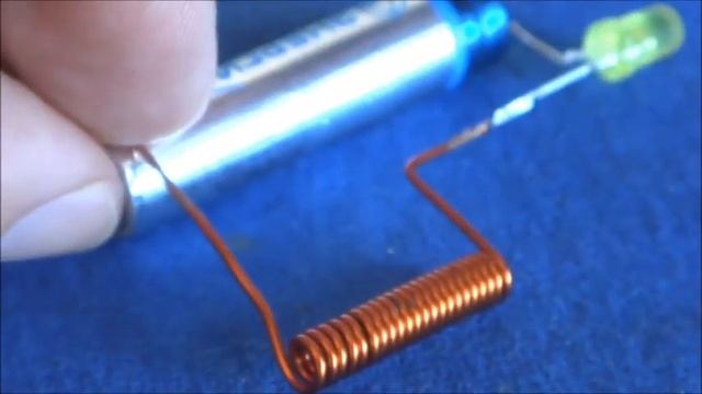 БЕЗ ПАЯЛЬНИКА подключить СВЕТОДИОД К БАТАРЕЙКЕ смотреть онлайн