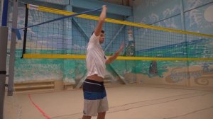 Нападающий  удар в волейболе. Упражнения для нападающего удара в волейболе