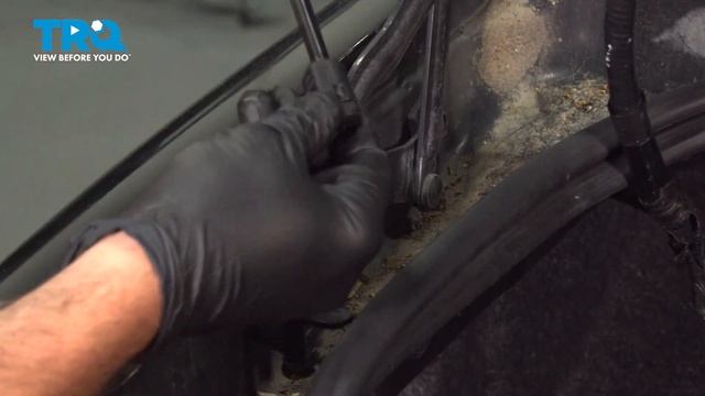 How to Replace Trunk Lift Support 2005-2007 Ford Five Hundred смотреть онлайн