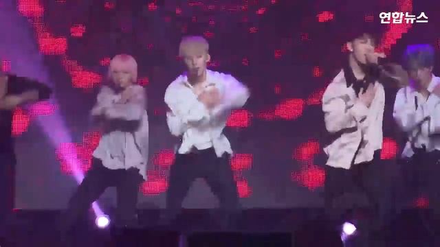 NU'EST(뉴이스트) 'Love Paint(러브 페인트)' Showcase Stage (아론, JR, Aron, 백호, 민현, 렌, 캔버스, CANVAS) [통통영상] смотреть онлайн