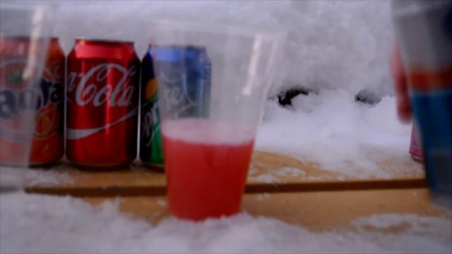 ЧТО БУДЕТ, ЕСЛИ ПЕРЕМЕШАТЬ ВСЕ НАПИТКИ? ШОООК!! смотреть онлайн