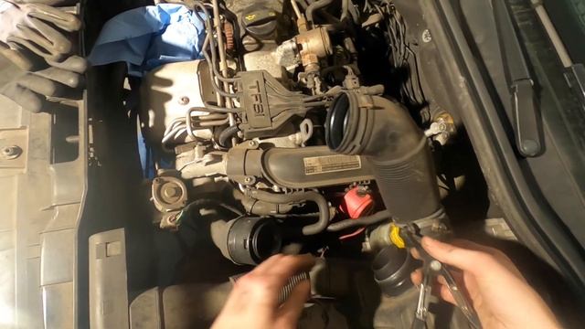 Incoming Motorschaden ? Audi A1 8X Steuerkette Wechseln + Kurbelgehäuseentlüftung смотреть онлайн