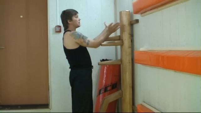 "СЭБИЗ" изучение комплекса 116 приемов на манекене ВИН ЧУН смотреть онлайн