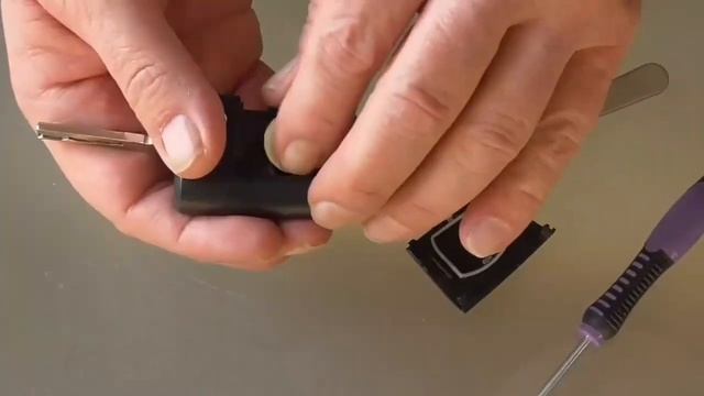 Schlüssel-Batterie wechseln - so einfach geht: VW Polo, Golf, Tiguan, Touran, T Cross, T Roc,Sharan смотреть онлайн