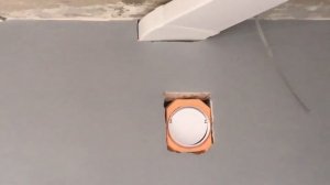 Как установить вентиляцию под натяжным потолком. Обратный клапан.