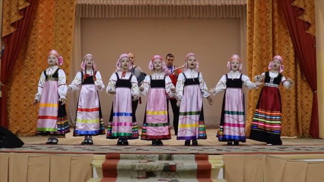 Анс.«Задоринка»- Пролетарская ДШИ-бол.с.-7-9-« Напилили доски тонкаи» смотреть онлайн