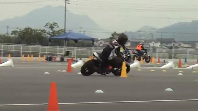 2018 9 24 MSGC Moto Gymkhana てくきか 選手 VTR250 & Kimura 選手 GSX-R1000 смотреть онлайн