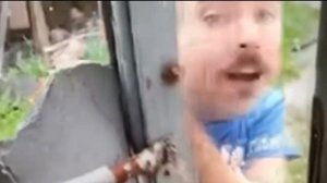 Ты  писаешь? Ты какаешь? А что ты делаешь?