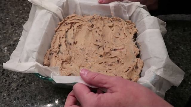 Duncan Hines EPIC Cookie Dough Cookie Bar Kit Review смотреть онлайн