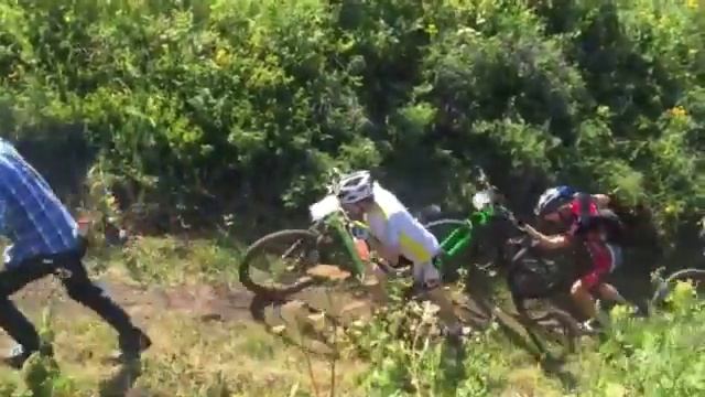 порицание идущих велосипедистов смотреть онлайн