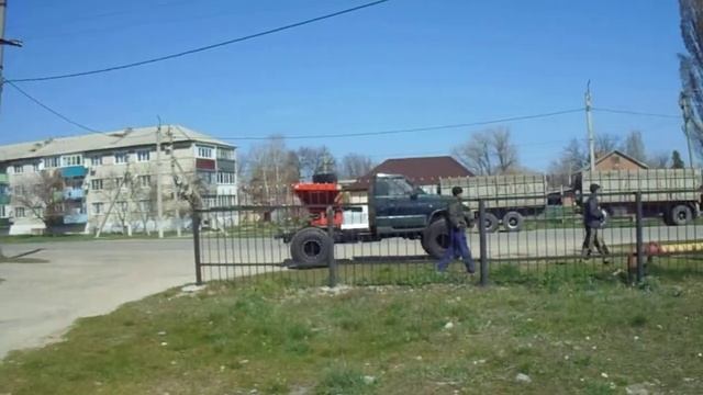 Разбрасыватель удобрений, опрыскиватель самоходный смотреть онлайн