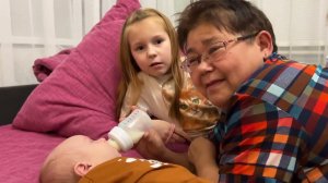 ЁЛКА У САШИ И ЖЕНИ . У ТОМЫ ЗАБОЛЕЛ ЗУБ. 28.12.23.