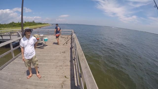 Surf Fluke and Pier + Tip of the Week- Use Gulp Longer смотреть онлайн