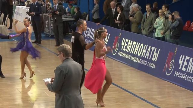 Юровский Илья - Юровская Арина, cha-cha-cha смотреть онлайн