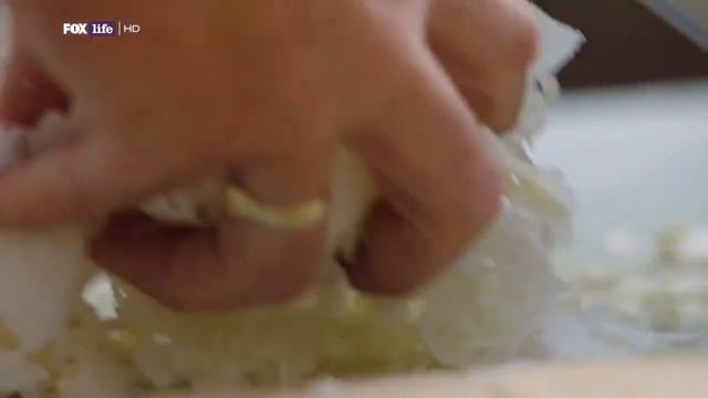 Цезарь" от Джейми Оливера #еда #готовимдома #вкусно #салат #цезарь #легко #джейми #повар #жизнь смотреть онлайн