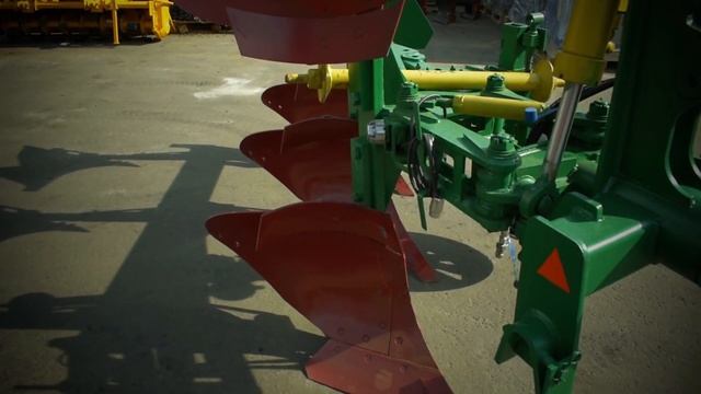 Плуг навесной оборотный ПНО 3-35 смотреть онлайн