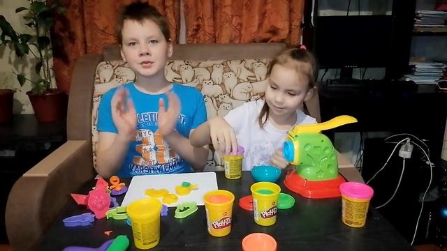 Плей до фабрика лапши) : готовим из пластилина СПАГЕТТИ, Овощи, фрукты и  разные фигурки.)))