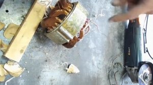 Килограмм меди в маленьком движке. Разбираем электродвигатель СССР.