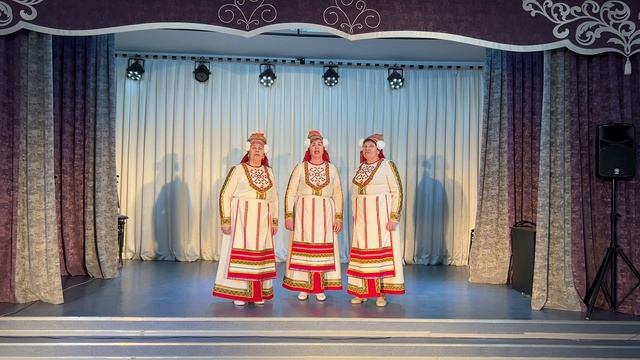 Трио Фроловых - Пекшень дудкине