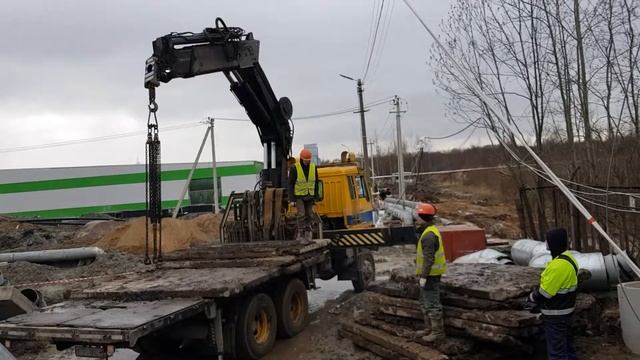 Стройка,плиты,мощный кран смотреть онлайн