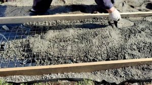 Садовая дорожка из бетона своими руками.  Первый блин комом)))