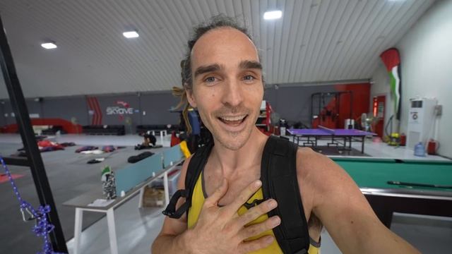 Back To Solo Travel - Abu Dhabi Adventures смотреть онлайн