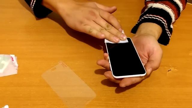 Распаковка и вклейка защитного стекла на Meizu M2 mini. смотреть онлайн