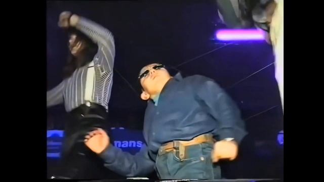 Gypsy kid dancing at club cant be bothered 1997 [AI 4k 50fps] смотреть онлайн