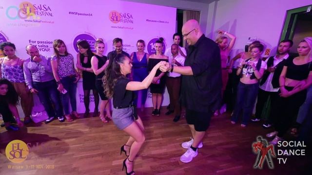 Super Mario & Karel Flores - Salsa social dancing | El Sol Warsaw Salsa Festival 2018 смотреть онлайн