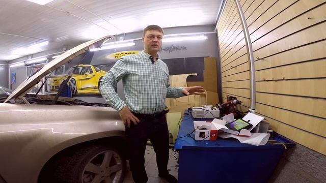 Mercedes GL 450. Установка мониторов в штатные места смотреть онлайн