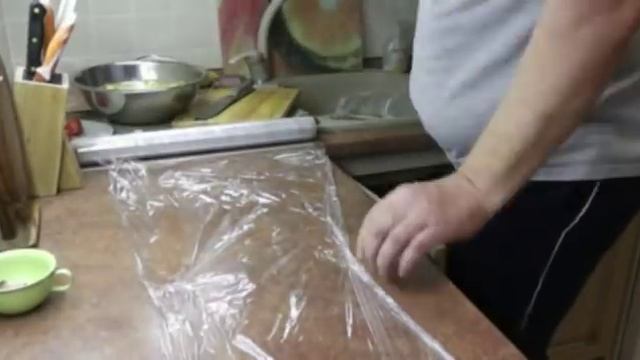 Осётр, фаршированный зеленью, запеченный в духовке смотреть онлайн