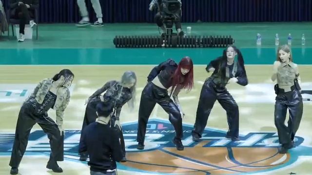 PIXY performing Villain at the Hana basketball game 230210 смотреть онлайн