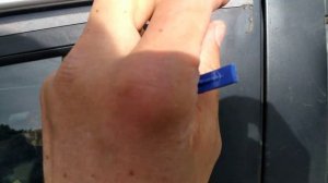 Как снять двухсторонний скотч с двери от старых дифлекторов(ветровиков)