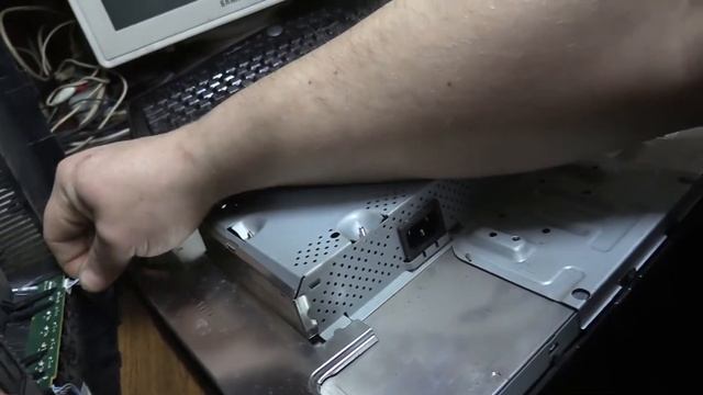 тот момент когда дешевле купить новый монитор чем делать старый...) смотреть онлайн