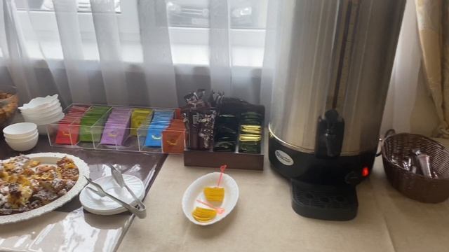 Завтрак в пансинате «Империал» смотреть онлайн